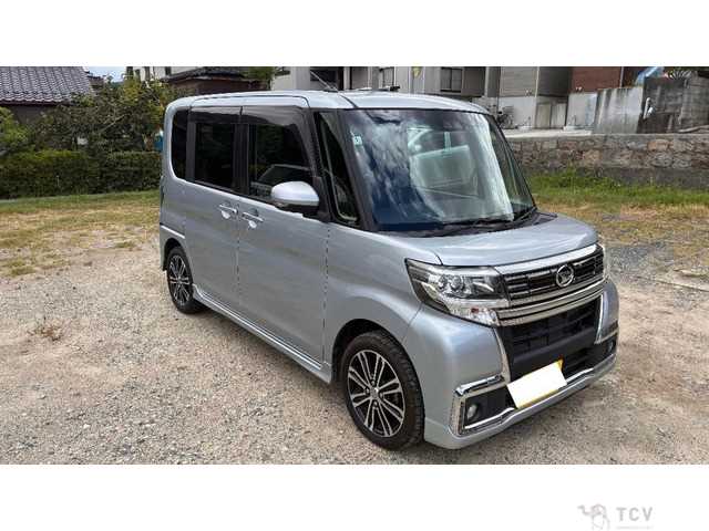 2018 Daihatsu Tanto Custom