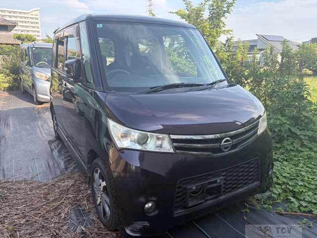 2012 Nissan ROOX