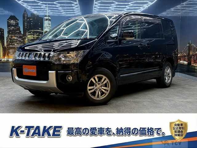 2017 Mitsubishi Delica D5