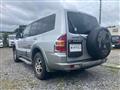 2000 Mitsubishi Pajero