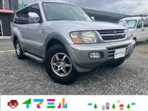 2000 Mitsubishi Pajero