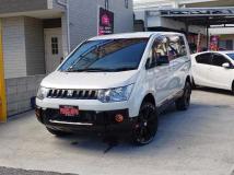2017 Mitsubishi Delica D5