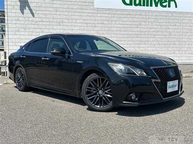 2015 Toyota Crown Hybrid