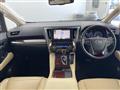 2017 Toyota Alphard Hybrid