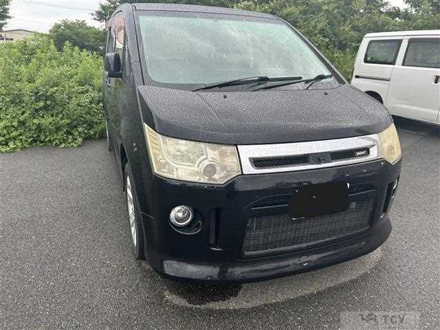 2008 Mitsubishi Delica D5