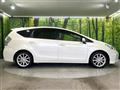 2013 Toyota PRIUS α