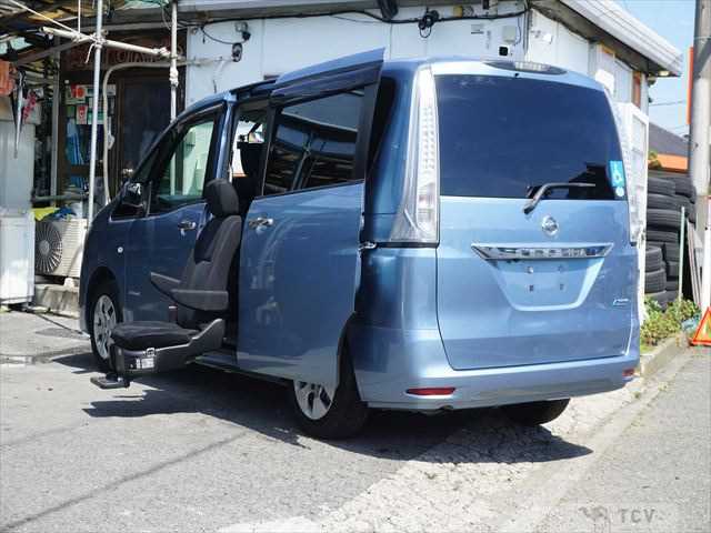 2012 Nissan Serena