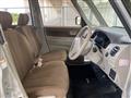 2011 Nissan ROOX