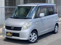 2011 Nissan ROOX