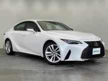 2023 Lexus IS