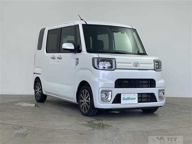 2021 Toyota PIXIS MEGA