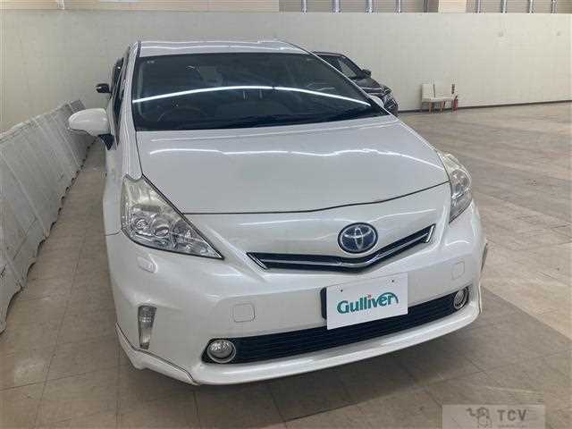 2013 Toyota PRIUS α