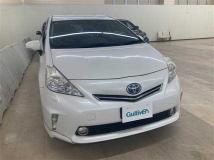 2013 Toyota PRIUS α