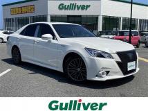 2014 Toyota Crown Hybrid