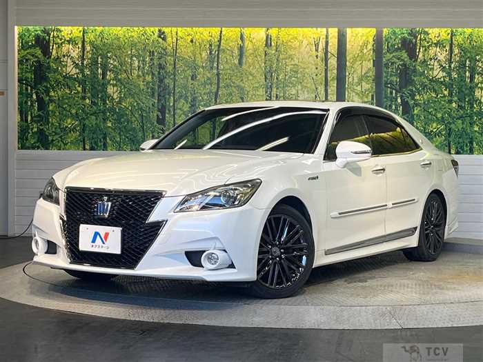 2015 Toyota Crown Hybrid