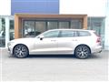 2022 Volvo V60