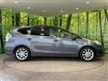 2013 Toyota PRIUS α
