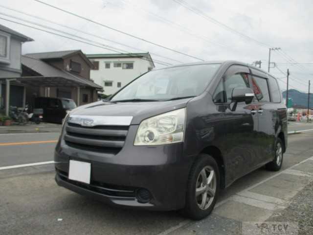 2009 Toyota Noah