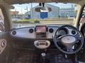 2005 Daihatsu Miragino