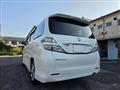 2010 Toyota Vellfire