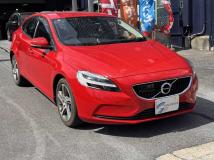 2017 Volvo V40