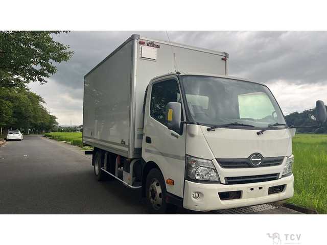 2014 Hino Dutro
