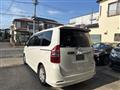 2010 Toyota Noah