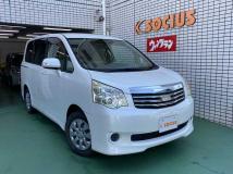 2010 Toyota Noah