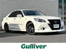2015 Toyota Crown Hybrid