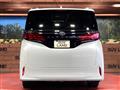 2023 Toyota Alphard Hybrid