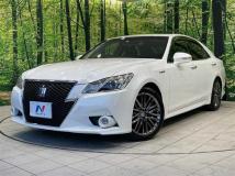 2013 Toyota Crown Hybrid