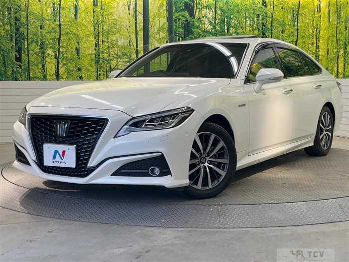 2019 Toyota Crown Hybrid