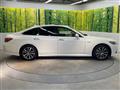 2019 Toyota Crown Hybrid