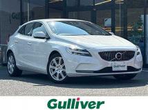 2017 Volvo V40