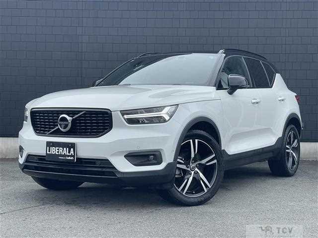 2022 Volvo XC40
