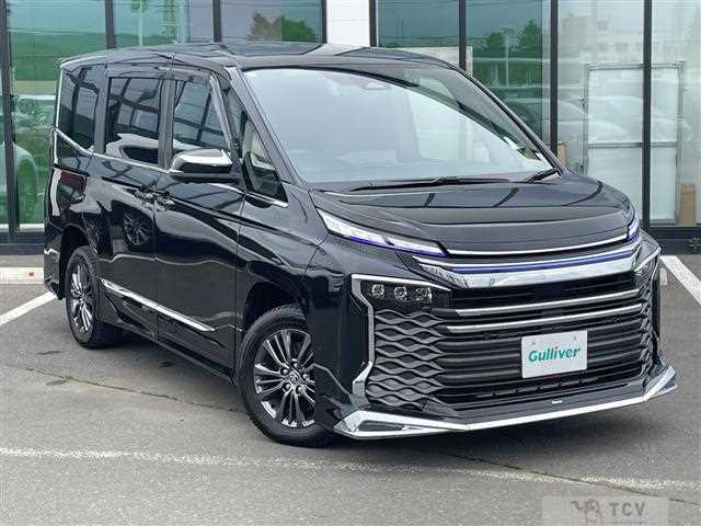 2022 Toyota Voxy