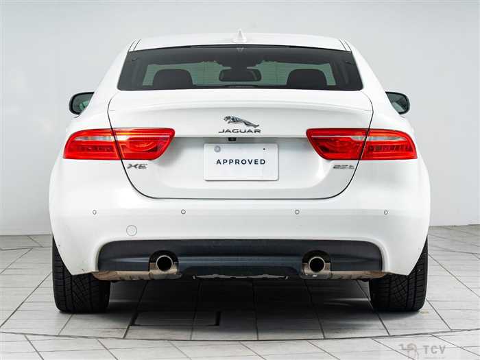 2018 Jaguar XE