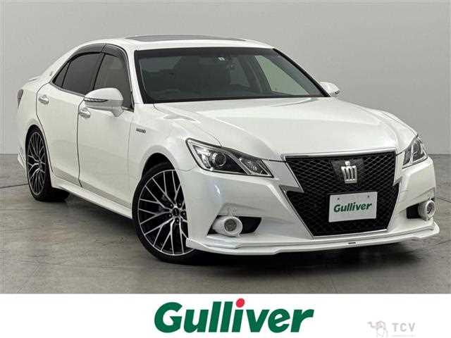 2013 Toyota Crown Hybrid