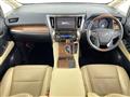 2015 Toyota Alphard Hybrid