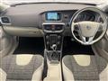 2017 Volvo V40