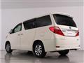 2013 Toyota Alphard Hybrid