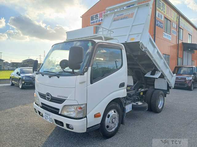 2012 Hino Dutro