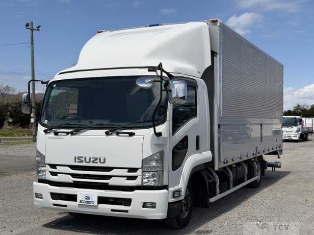 2017 Isuzu Isuzu Others