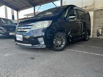 2013 Nissan Serena