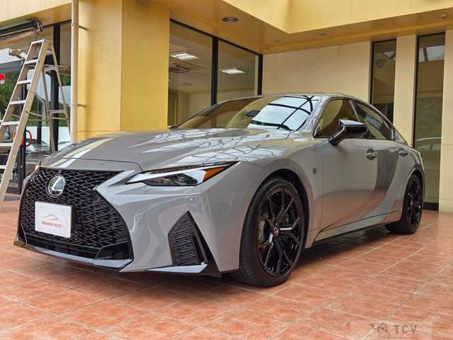 2025 Lexus IS