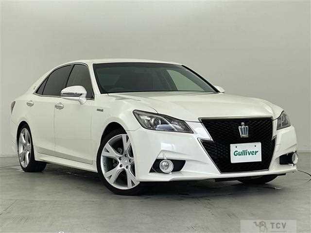 2015 Toyota Crown Hybrid