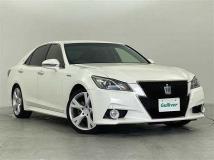 2015 Toyota Crown Hybrid