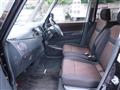 2010 Nissan ROOX