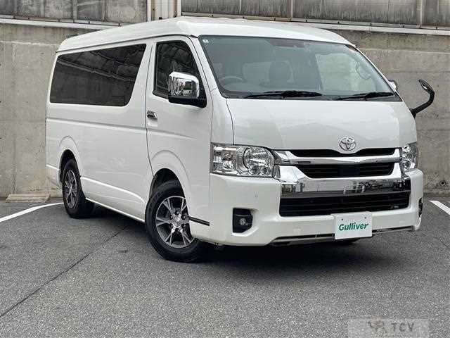 2022 Toyota Hiace