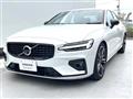 2022 Volvo S60